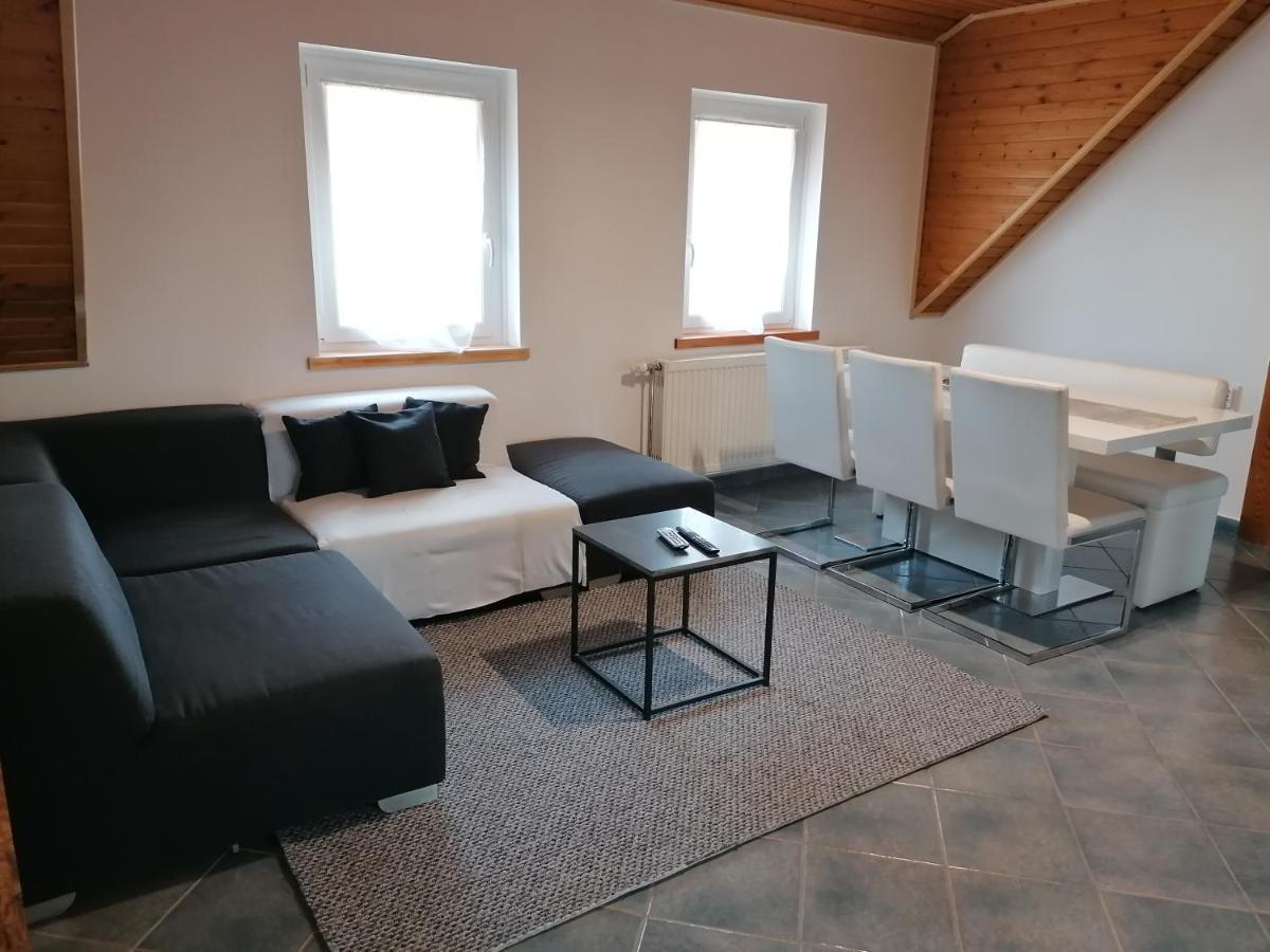 Villa Lili Apartments Balatonkeresztúr Dış mekan fotoğraf