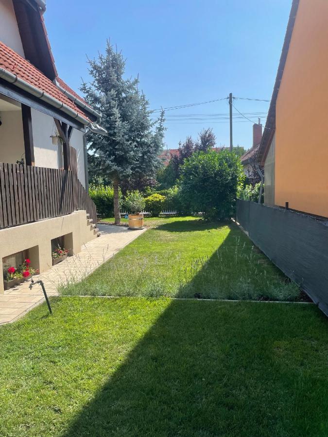 Villa Lili Apartments Balatonkeresztúr Dış mekan fotoğraf