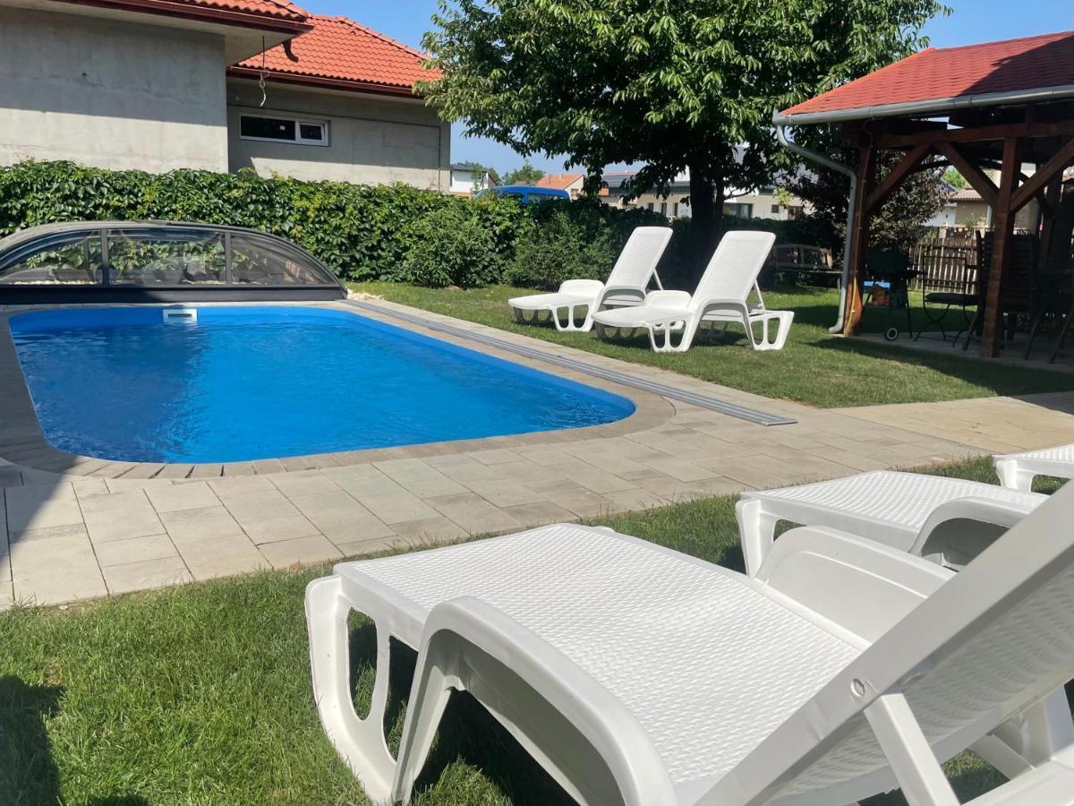 Villa Lili Apartments Balatonkeresztúr Dış mekan fotoğraf
