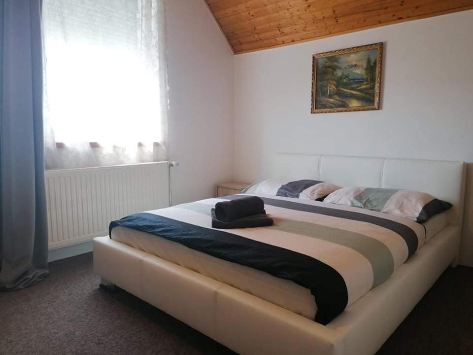 Villa Lili Apartments Balatonkeresztúr Dış mekan fotoğraf
