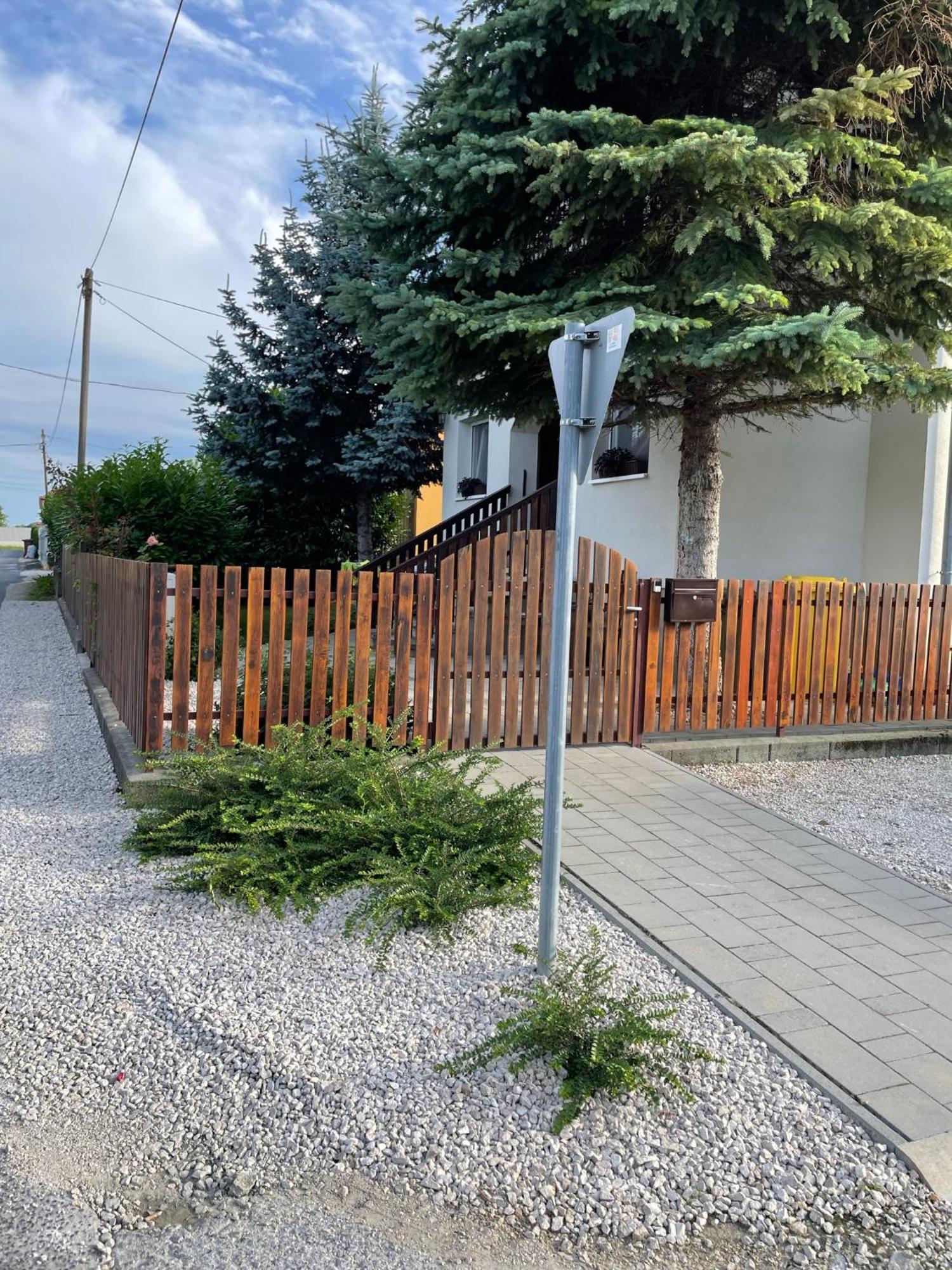 Villa Lili Apartments Balatonkeresztúr Dış mekan fotoğraf