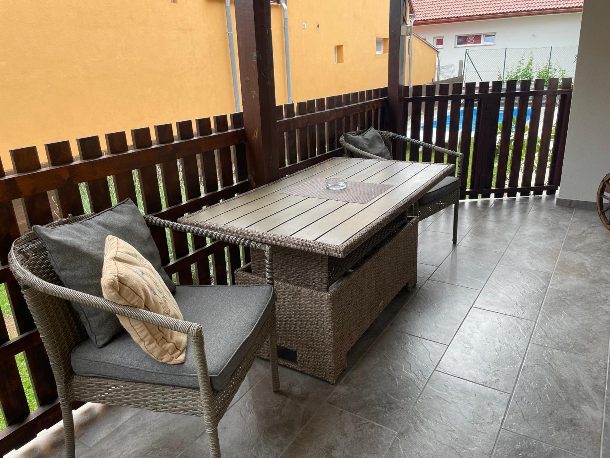 Villa Lili Apartments Balatonkeresztúr Dış mekan fotoğraf